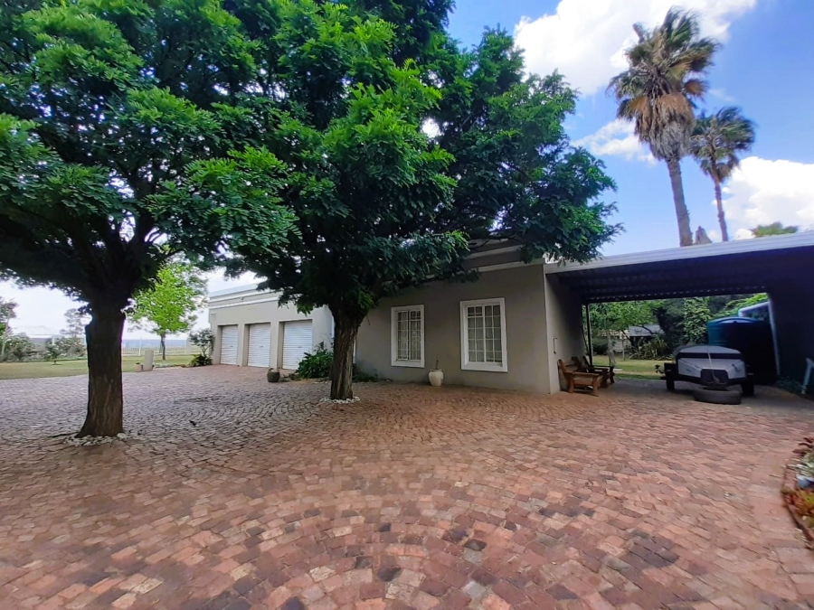 4 Bedroom Property for Sale in Vaalpark Free State